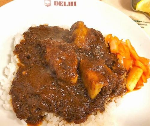 22年初回の「デリー上野店」で「タンドリーセット」(カレーは「コルマ」のベリーベリーホット)