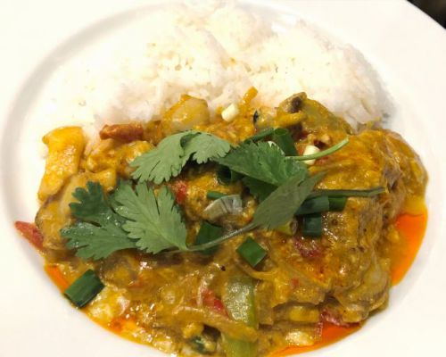 「タイヴィレッジ」(仲御徒町)で「海鮮と玉子のカレー粉炒めセット」(※ランチなど値下げ実施!)