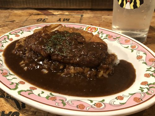 西天満『THE MOTiVATiON SHOP』~至極のバランス!!カツカレー偏愛家が打ち出す裏ザモチのカツカレー☆~