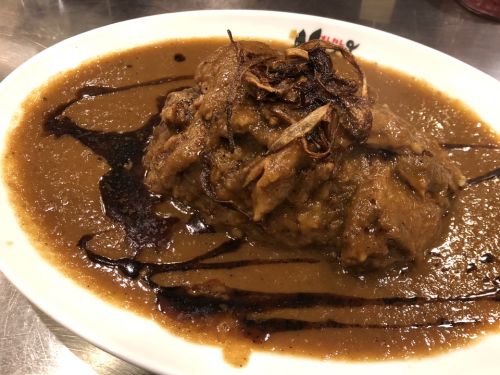 谷町四丁目『まんねんカレー』~溢れ出る動物系の旨味!!ラーメン店プロデュースの本格豚骨カレー☆~