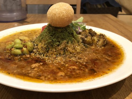 上本町『発酵スパイスカレー薬師堂本舗』~スッキリとした滋味深さ!!ハイハイタウンに降臨した薬膳スパイスカレー☆~