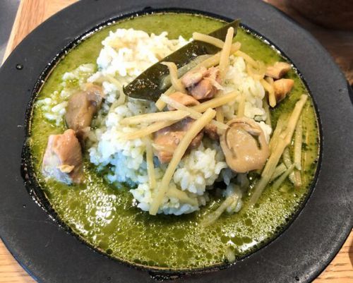 JR仙台駅前のレトルトがイートインで楽しめる「ニシキヤキッチン」でタイ「グリーンカレー」