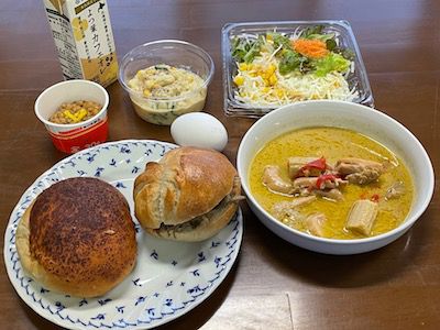 またカレーを食したくなった(花ねこパン屋)