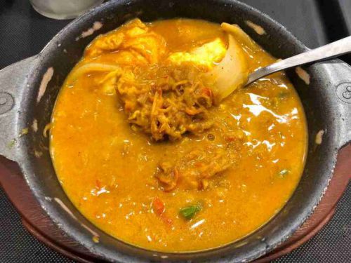 》実食《 牛めし「松屋」でタイ料理風・蟹と卵の「プーパッポンカレー」(※タイの香りは何処に~ああっ)