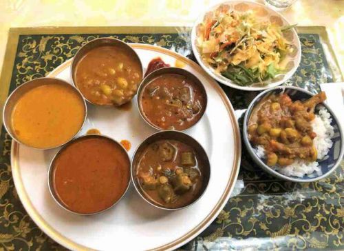 インド料理「アショカ新宿店(ヒルトン新宿内)」でカレー5種のランチビュッフェ(※このスタイルも昭和後期から平成初期にはポピュラーでした!)