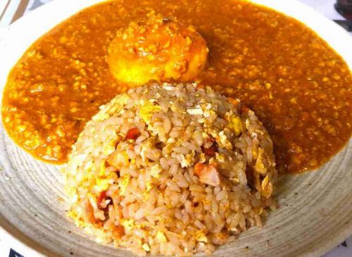 インド料理店コック氏が煽る「カレーチャーハン」が旨い!(新日本橋の「インドレストラン アラジン」)