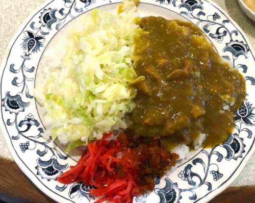 「カレーの店スマトラ新橋本店」でぶっかけキャベツサラダで真夏仕様の「カレーライス」