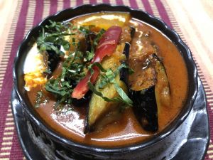 茄子とチキンのカレー