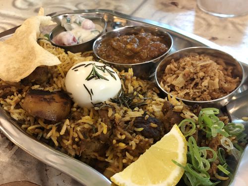 福島『SIX TASTES』~実直さに添えられた独自性!!多目的Caféで週2回のビリヤニ&スパイスカレー店☆~